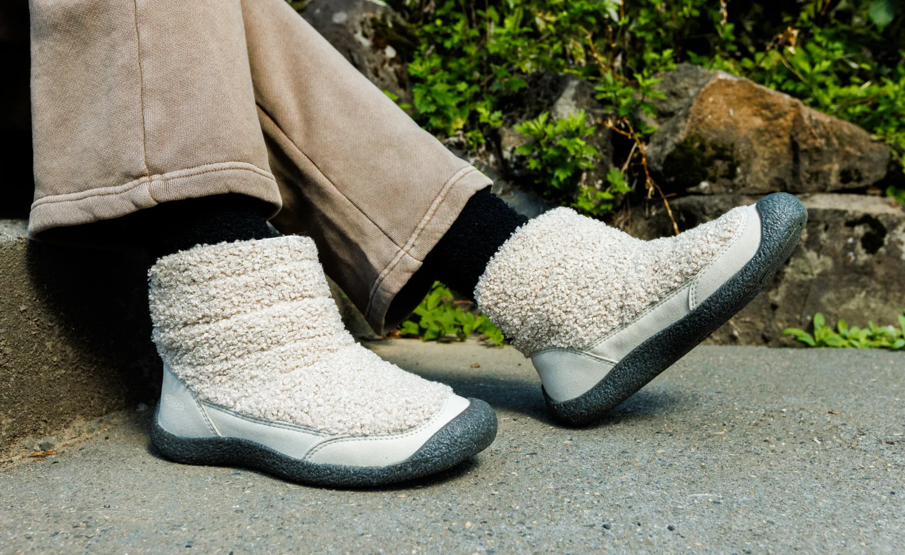 Women's Howser Fold Down - Image 7